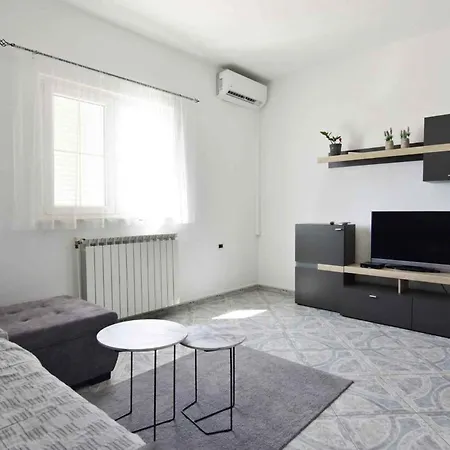 Countryside Oasis In Valica Apartment