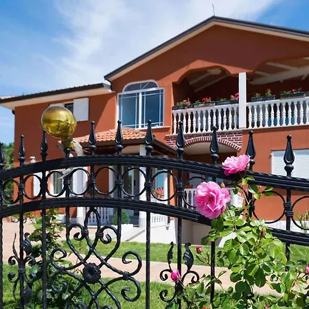 Countryside Oasis In Valica Umago